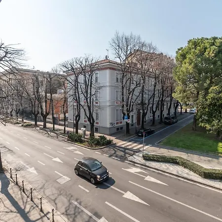 Piazza Garibaldi - F&l Apartman *