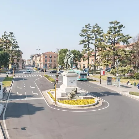 Piazza Garibaldi - F&l * Brescia